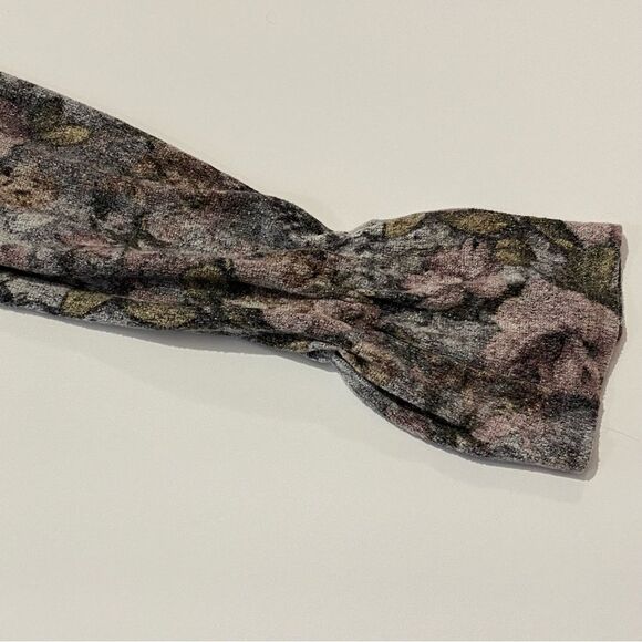 Dantelle Velour-Plush Floral Sweater W/ Bell Sleeves Women's Size Medium - Picture 5 of 10